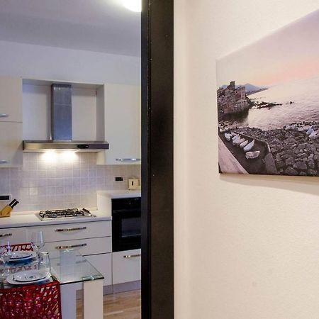 Altido Elegant 1 Bedroom Apt Moments From The Sea Genua Exteriör bild